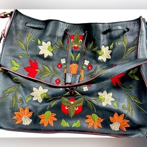 VINTAGE 💯 Adrienne Vittadini leather shoulder bag